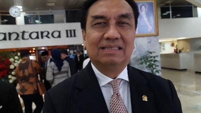 Effendi Simbolon Dipecat dari PDI-P karena Dukung Ridwan Kamil