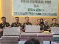Kejati Sumsel Serahkan Tersangka dan Barang Bukti Perkara Tipikor LRT