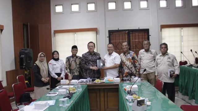 Irman Gusman Lakukan Inventarisir Materi Pengawasan dengan Bawaslu Sumbar