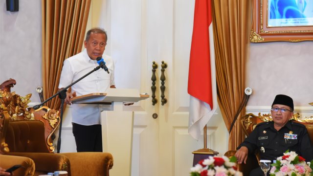 Saan Mustopa Serukan Solusi Jangka Panjang untuk Warga Terdampak Banjir Rob di Karawang