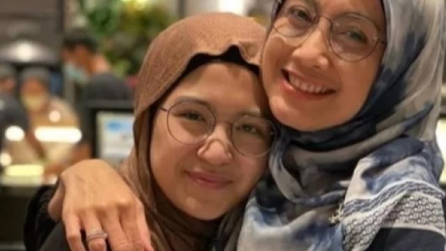 Nasywa Nathania: Sosok Inspiratif di Balik Ketegaran Desy Ratnasari