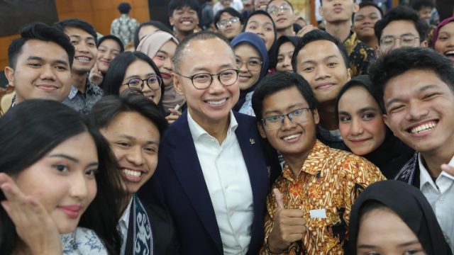 Wakil Ketua MPR Eddy Soeparno Gelar ‘MPR Goes to Campus’ Bahas Urgensi Transisi Energi