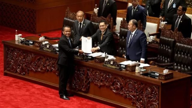 DPR Sahkan Revisi UU Minerba: Pelibatan Masyarakat Adat dan Ormas Keagamaan dalam Pengelolaan Tambang