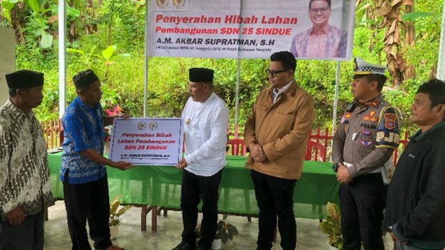 Hibah Lahan SDN 25 Sindue Diserahkan Wakil Ketua MPR, Dukung Pendidikan Donggala