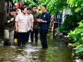 Presiden Prabowo Kunjungi Warga Terdampak Banjir di Babelan, Berbuka Puasa Bersama Masyarakat