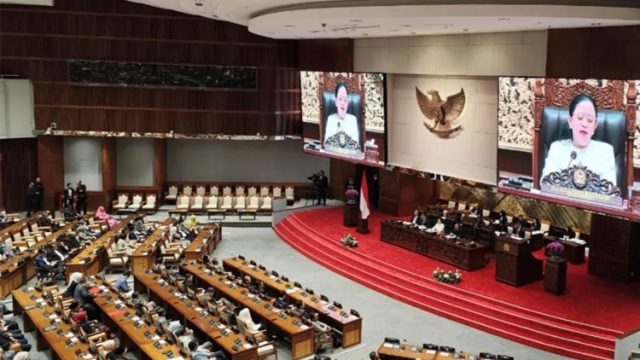 DPR Sahkan RUU Perubahan UU TNI, Perpanjang Masa Dinas dan Tambah Tugas Pokok