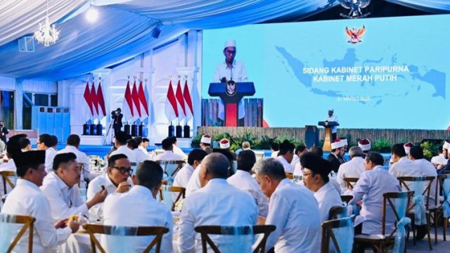  Presiden Prabowo dan Kabinet Merah Putih Buka Puasa Bersama, Ustaz Adi Hidayat Berikan Tausiah Penguatan Integritas