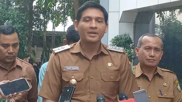 Bupati Indramayu Diperiksa Kemdagri Dua Jam Usai Liburan ke Jepang Tanpa Izin