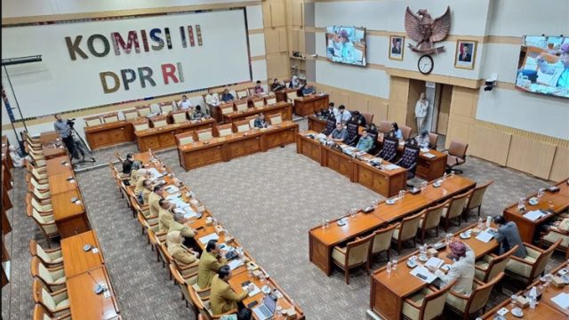 DPR Targetkan KUHAP Baru Berlaku 1 Januari 2026, Pembahasan Dikebut Meski Masa Sidang Hampir Habis