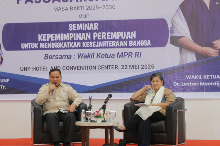 Perempuan Harus Jadi Subjek Kebijakan Publik: Seruan Wakil Ketua MPR dari Padang