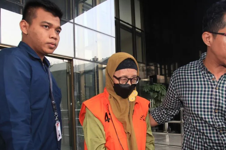 KPK Tahan Mantan Anggota DPRD Jambi Suliyanti dalam Kasus Suap RAPBD
