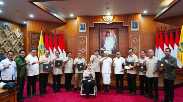 Dukung Bali Menuju Pulau Organik, Alex Indra Lukman: “Kami Siap Perjuangkan Penambahan Bantuan Pusat”