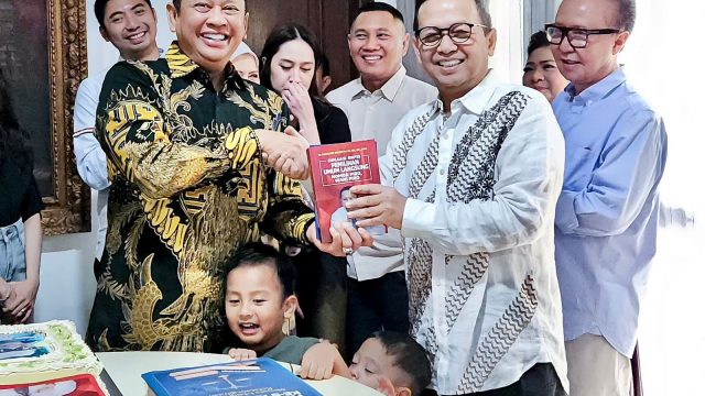 Berdoa bersama, Bamsoet Soft Launching Tiga Buku Baru Urgensi Amandemen ke-5, dari Pers ke Senayan, dan Evaluasi Demokrasi Nomor Piro Wani Piro