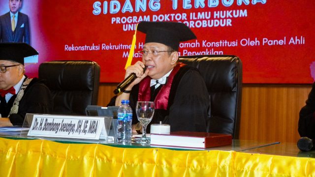 Uji Sidang Terbuka Doktor Ilmu Hukum: Bamsoet Ingatkan Pentingnya Mahkamah Konstitusi Kembali ke Jalur Konstitusional sebagai Negative Legislator