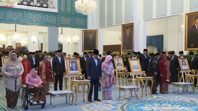Presiden Prabowo Anugerahkan Gelar Pahlawan Nasional 2025 kepada Gus Dur, Soeharto, Marsinah, dan Tokoh Lainnya
