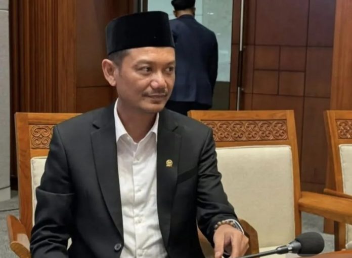 Anggota Komisi II DPR RI memberikan keterangan mengenai pengawasan tambahan anggaran Transfer ke Daerah (TKD) untuk pemulihan bencana.