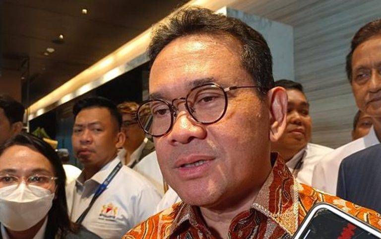 Budi Santoso Nyatakan Dukungan Penuh Pemerintah Bagi Sektor Panel Surya Menghadapi Audit Amerika Serikat
