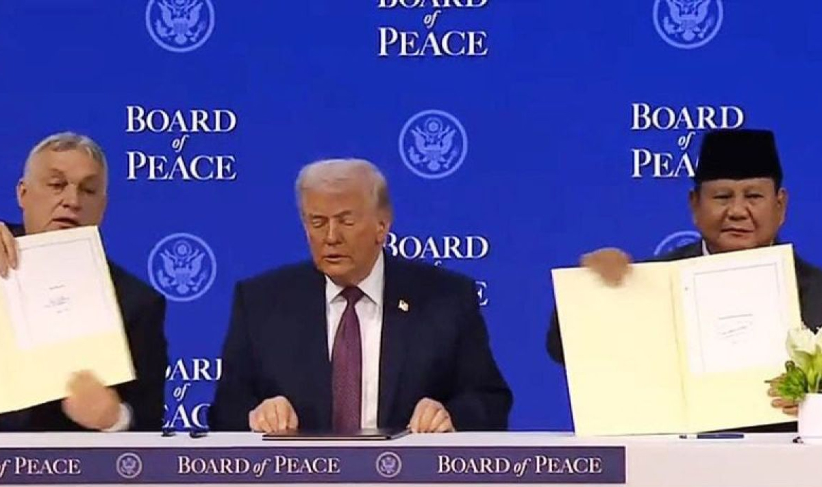 Analisis hubungan diplomatik Presiden Prabowo Subianto dan Presiden Donald Trump dalam KTT Board of Peace 2026.