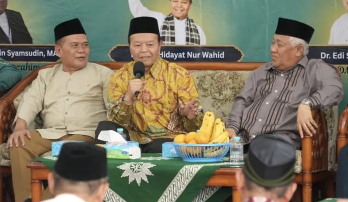 Hidayat Nur Wahid saat memberikan sambutan dalam agenda Silaturahim Idul Fitri 1447H bersama PD Muhammadiyah Jakarta Selatan. (ANTARA)