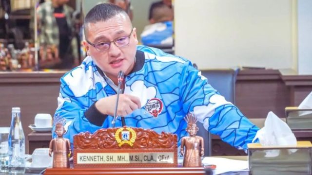 Anggota Komisi C DPRD DKI Jakarta Hardiyanto Kenneth (Bang Kent) saat memberikan keterangan mengenai pengawasan bahan pangan berbahaya di Jakarta.