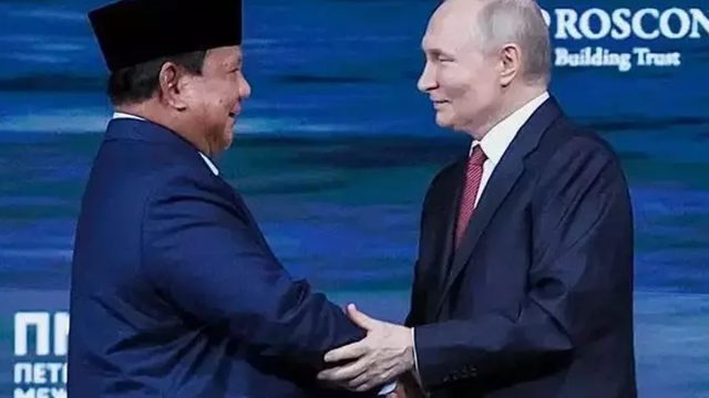 Presiden Prabowo Subianto dalam persiapan agenda diplomasi energi untuk mengamankan stok BBM nasional dari sumber alternatif.