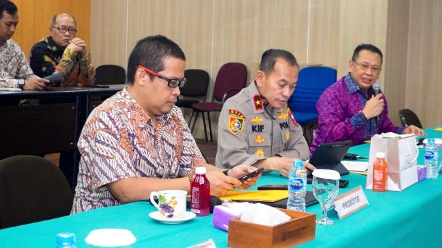Bambang Soesatyo saat menjadi Reviewer Sidang Uji Kelayakan Doktoral Ilmu Kepolisian di STIK PTIK Jakarta membahas independensi Kompolnas.