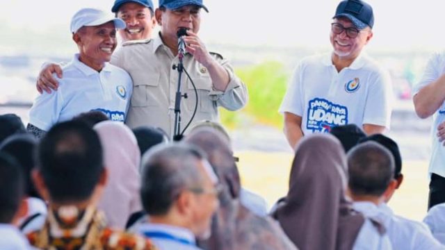 Presiden Prabowo di Panen Raya Kebumen: Kita Sudah Swasembada Pangan, Saatnya Hentikan Kebocoran Kekayaan Negara