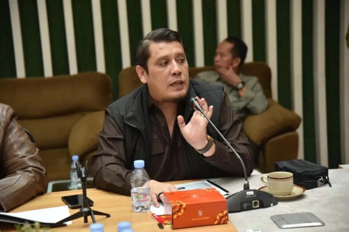 Anggota Komisi I DPR RI Yudha Novanza Utama memberikan keterangan terkait penguatan keamanan siber dan pemberantasan jaringan judi online transnasional.